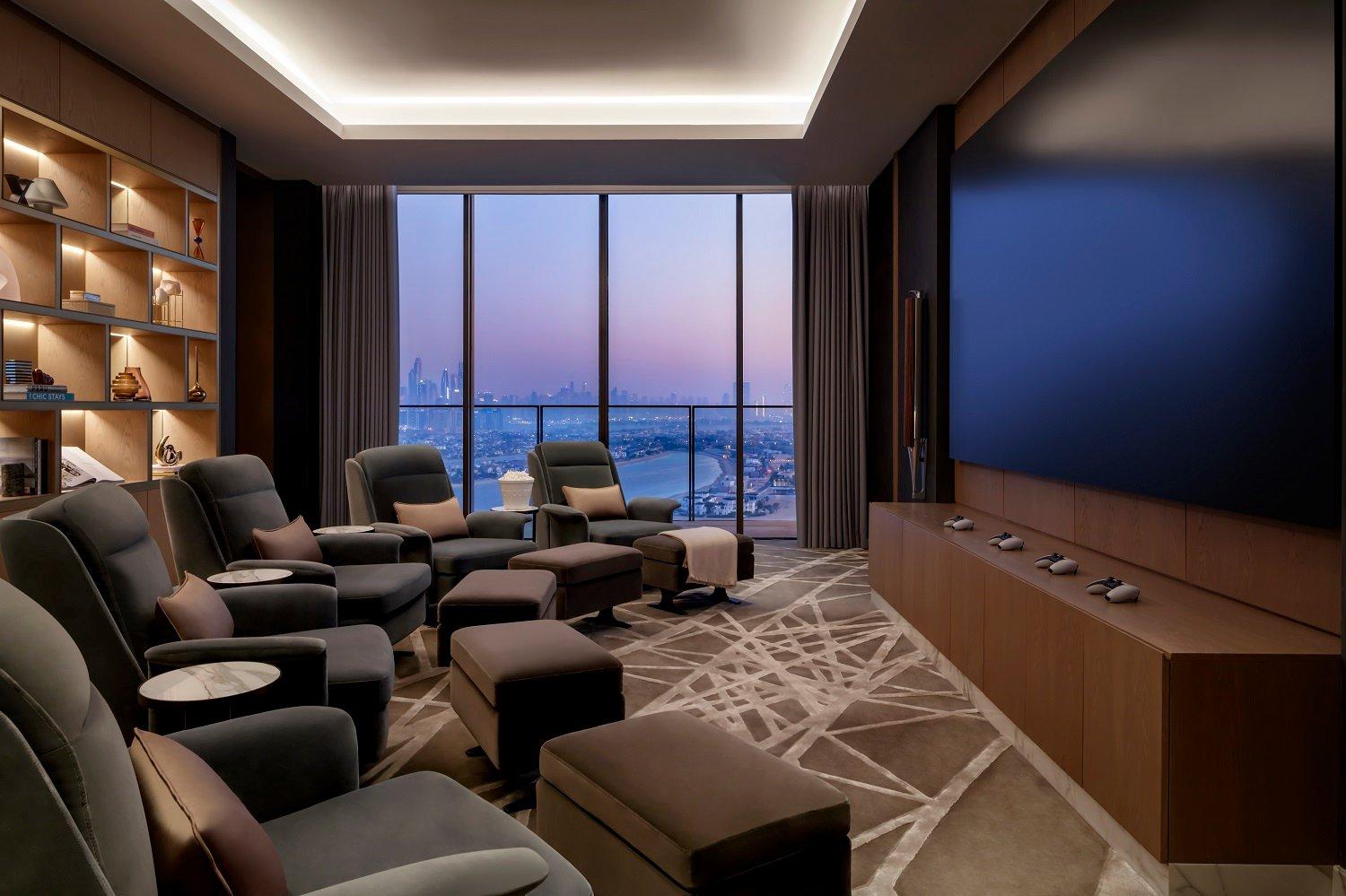 Royal Mansion Entertainment Room